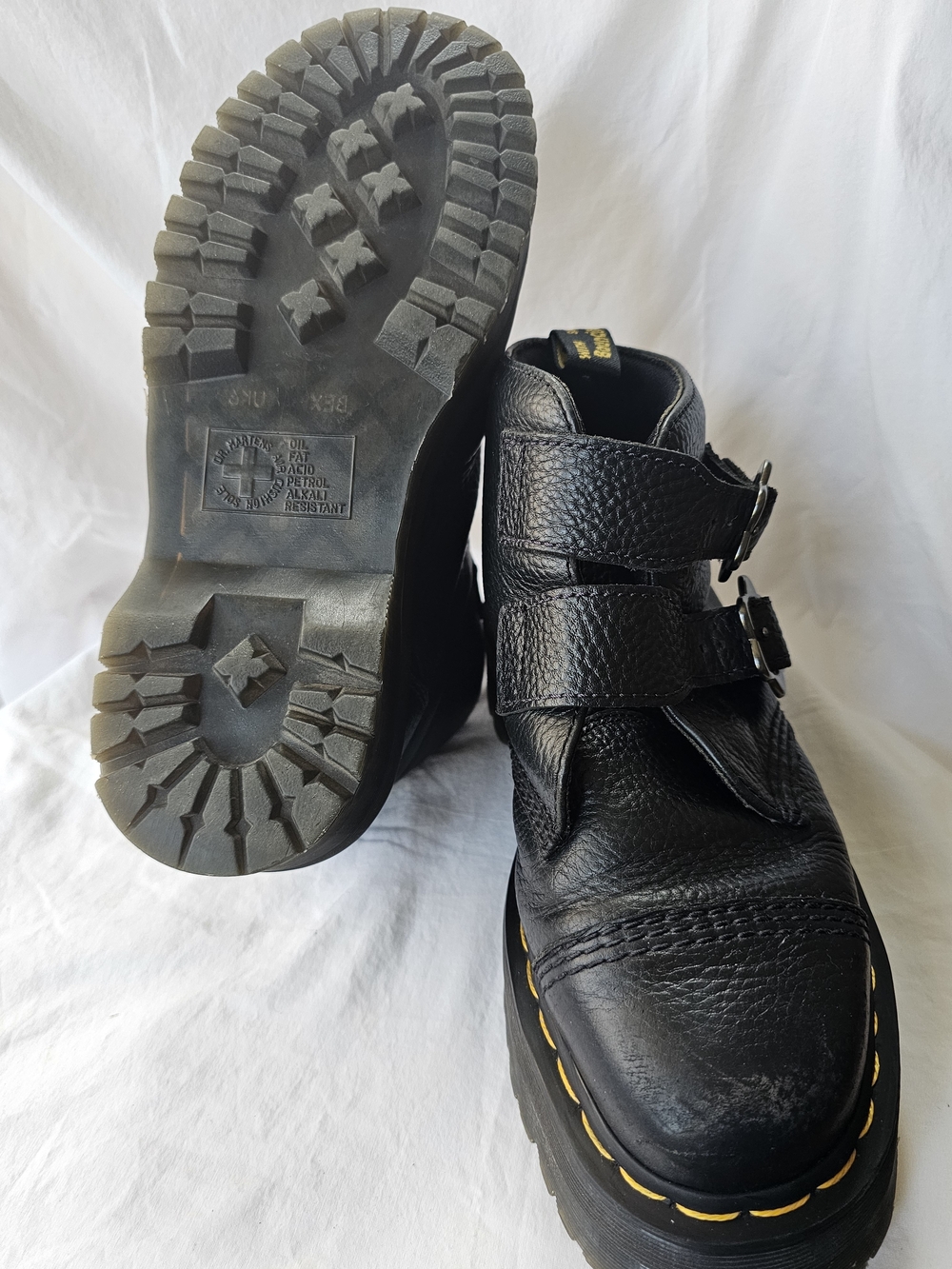 NWOT Dr. Martens Devon Flower Buckle Leather Platform Boots Black 8 USL - Picture 11 of 11